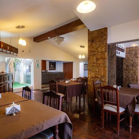 Hotel Country Trujillo Encalada Екстер'єр фото