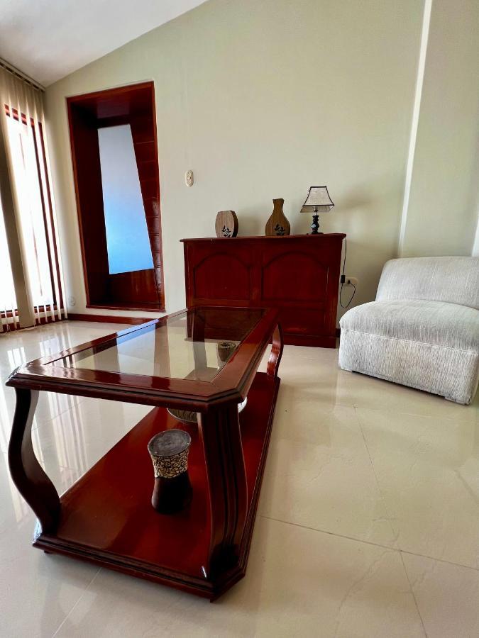 Hotel Country Trujillo Encalada Екстер'єр фото