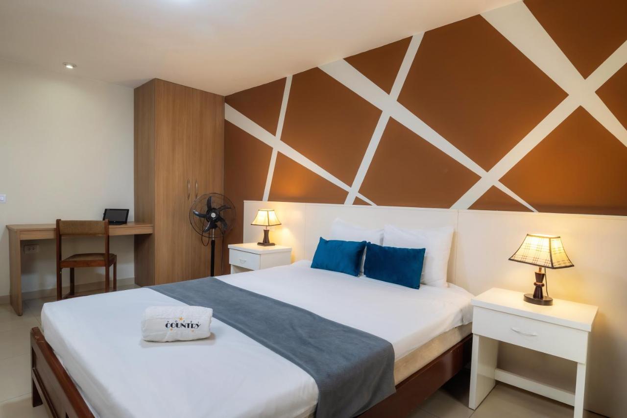 Hotel Country Trujillo Encalada Екстер'єр фото