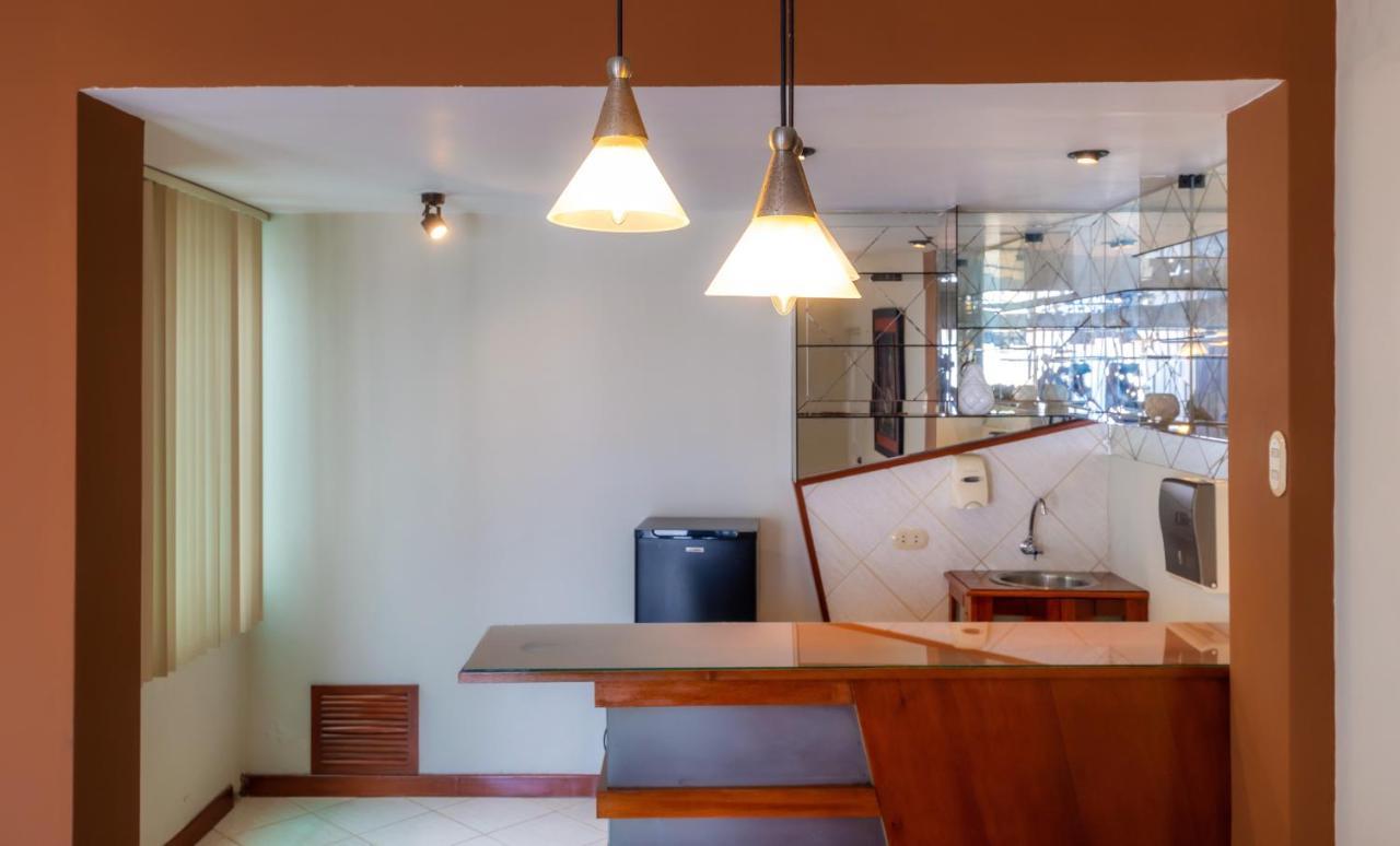 Hotel Country Trujillo Encalada Екстер'єр фото