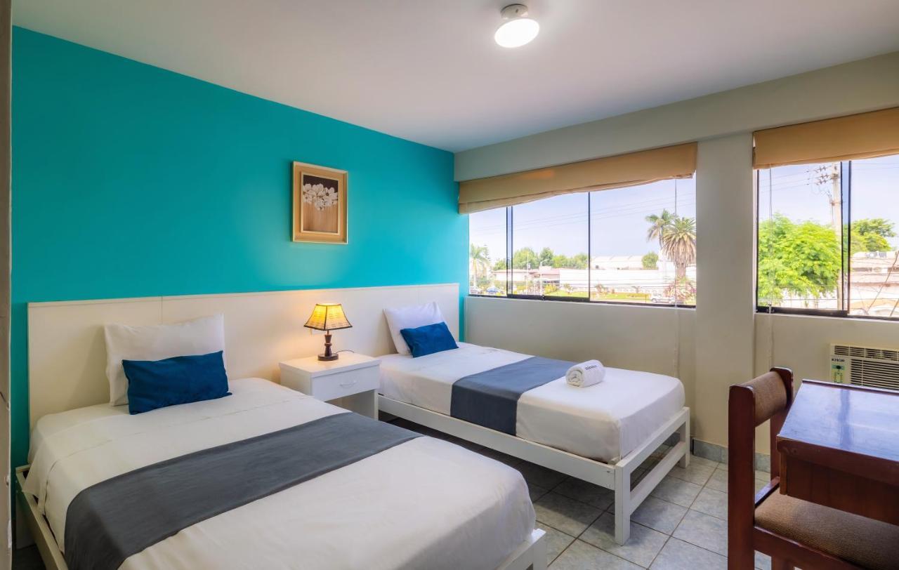 Hotel Country Trujillo Encalada Екстер'єр фото