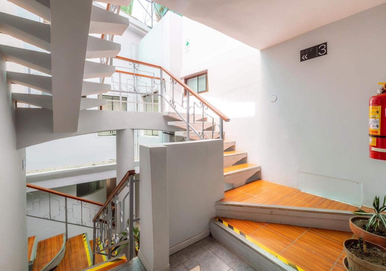 Hotel Country Trujillo Encalada Екстер'єр фото