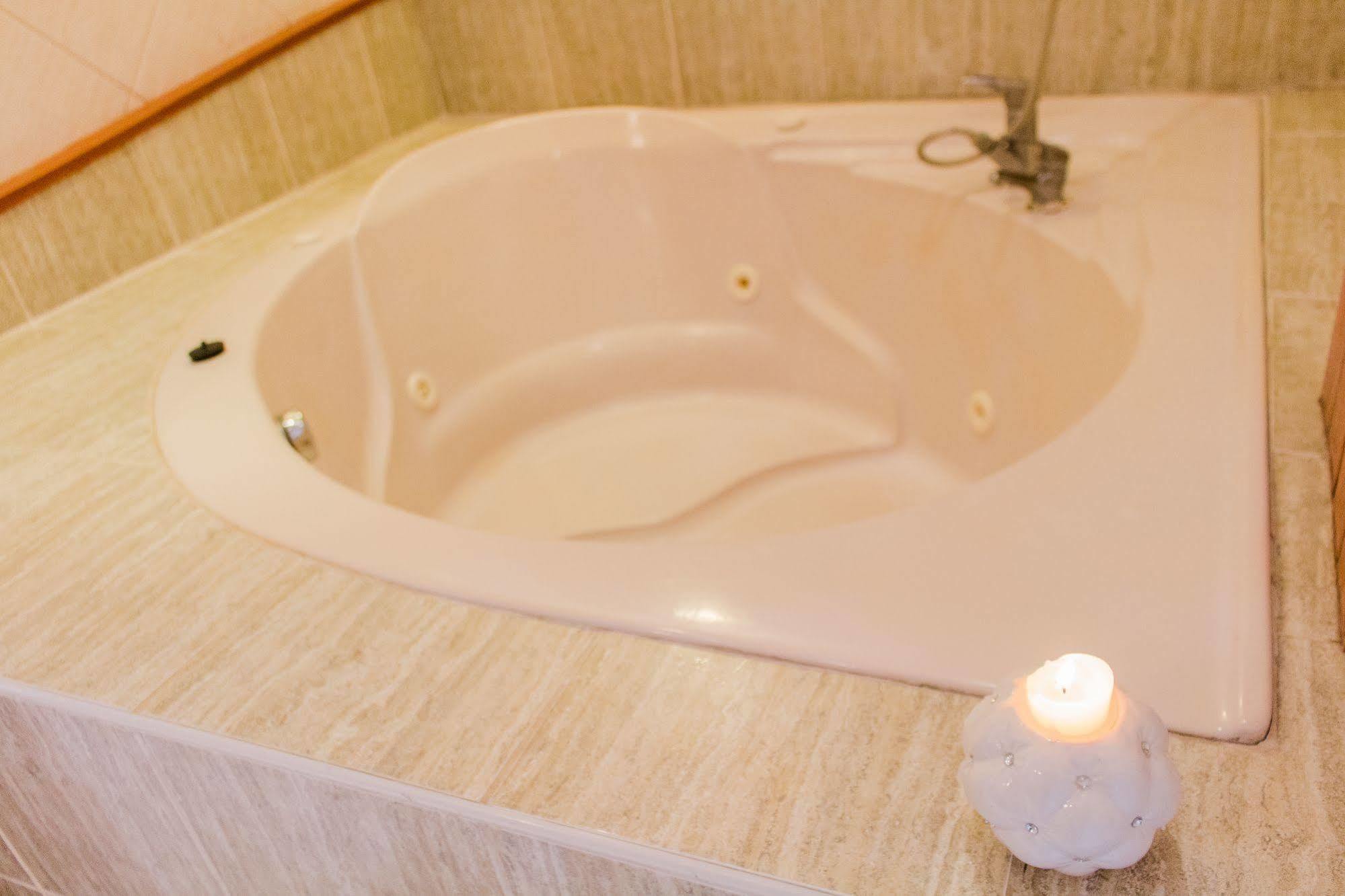 Hotel Country Trujillo Encalada Екстер'єр фото